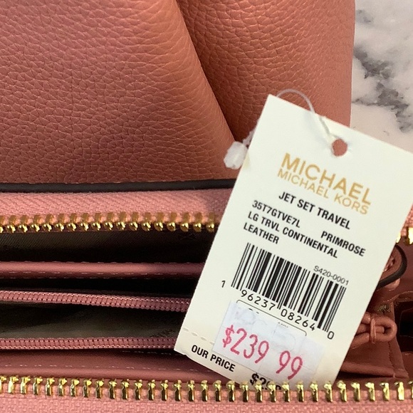 NWT Michael Kors Shoulder Bag and Wallet Set in a Primrose Color - Picture 8 of 11